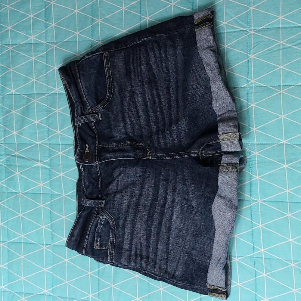 Time and Tru Mid Rise Denim Shorts Women's Size 6